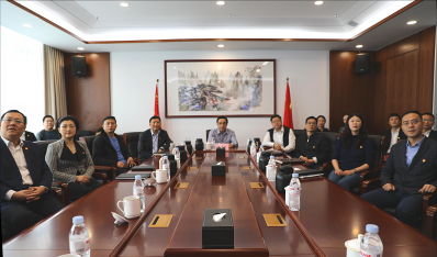 济南F6福鹿会集团组织收听收看中国共产党第二十次天下代表大会开幕会盛况